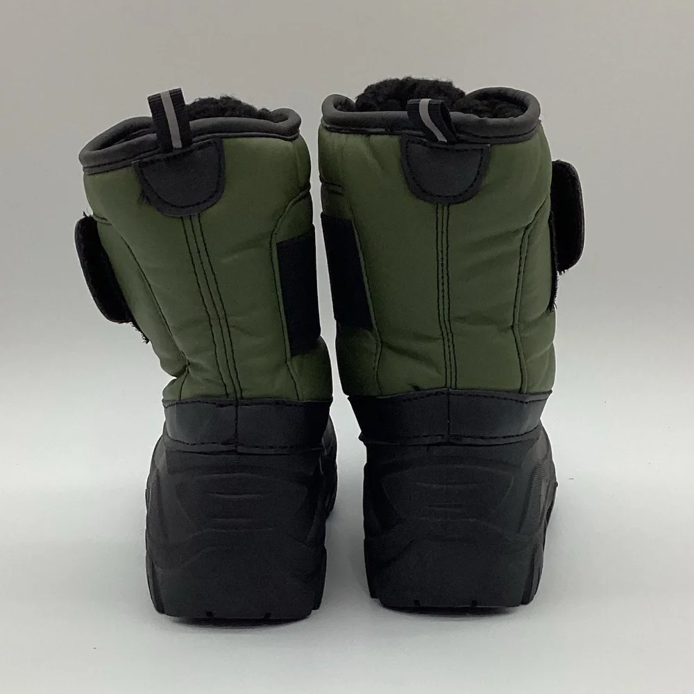 1947. Boys Green & Black Snow Boots Size 2 EUC